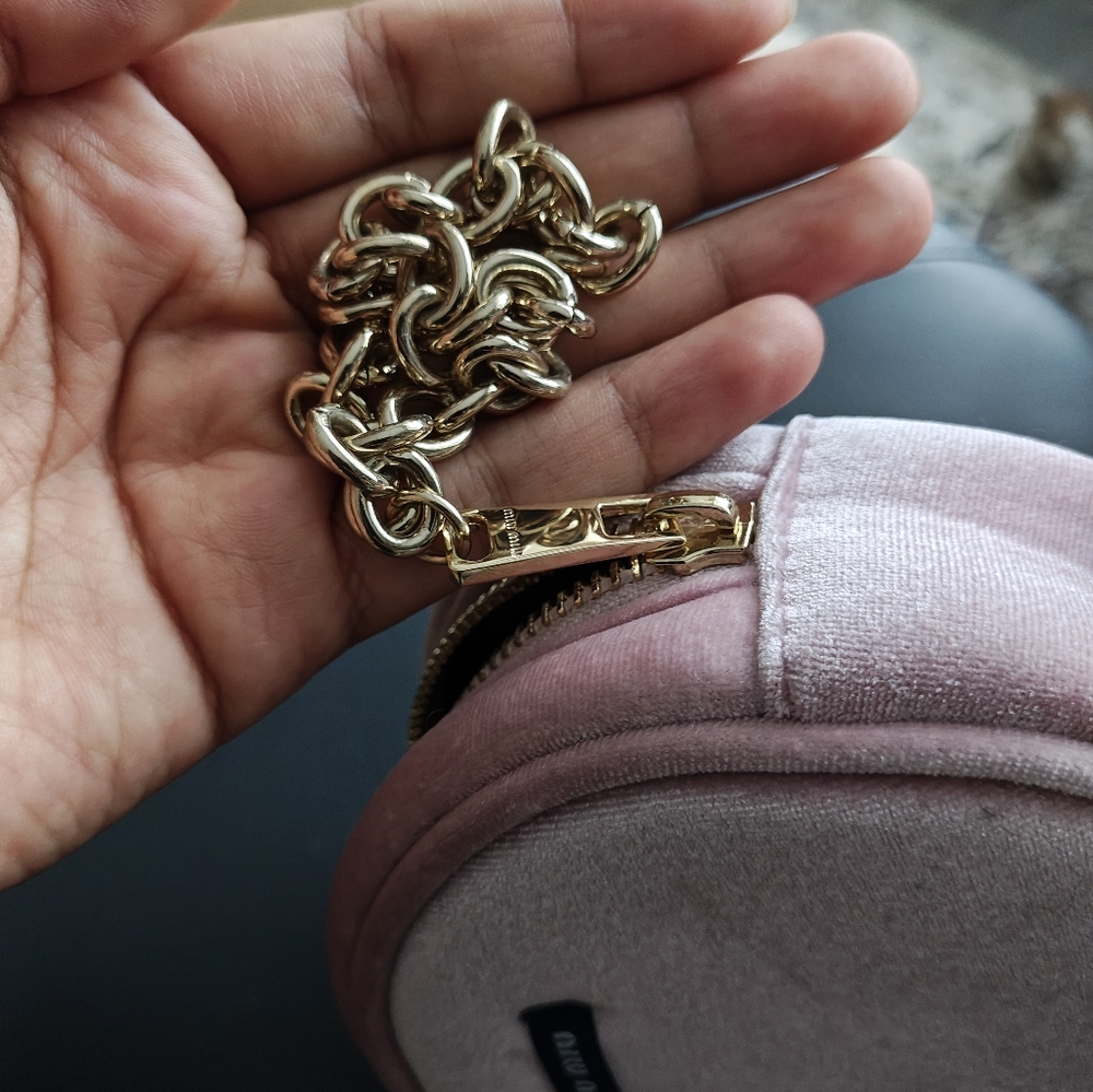Miu Miu Parfume Pink Velvet Pouch - Picture 9 of 10